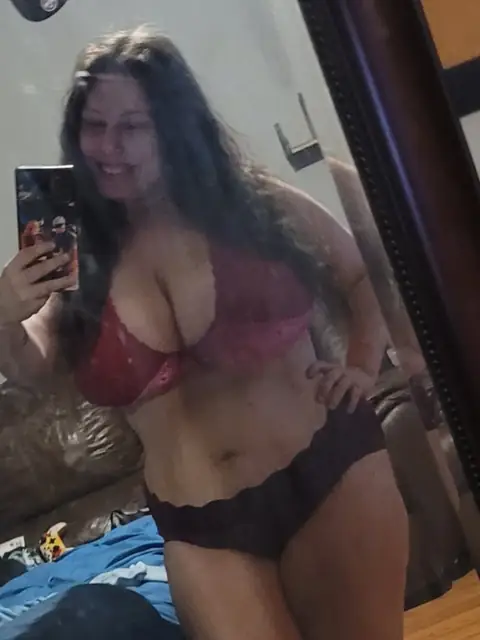 Bustygamerbabe OnlyFans profile