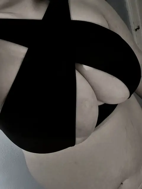 Tits and tatts on OnlyFans