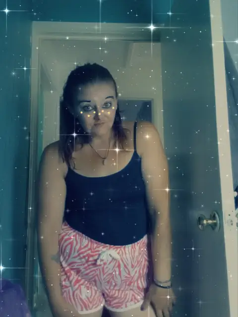 Linda Hands on OnlyFans