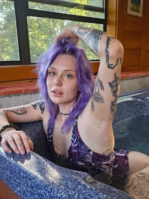 MythicMaggie OnlyFans profile