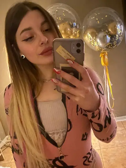 Alisa Bunny OnlyFans profile