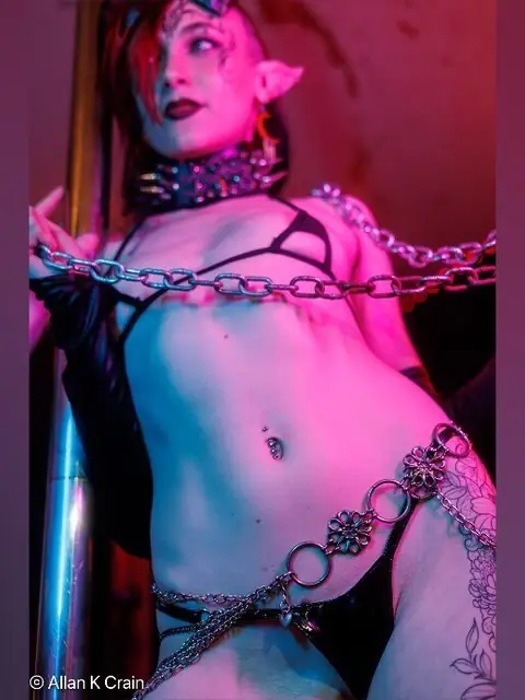 Venus d'Lux OnlyFans profile