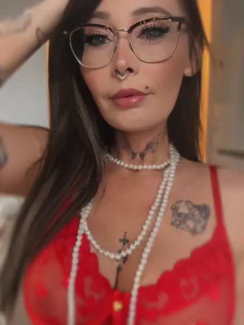 Kitty mom on OnlyFans