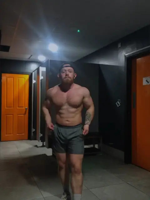 Jackthestrong on OnlyFans