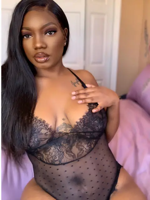 Queen Lexis Ari on OnlyFans