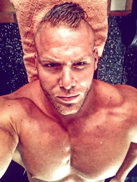 Kev20cm49 on OnlyFans