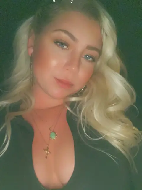 Fe on OnlyFans