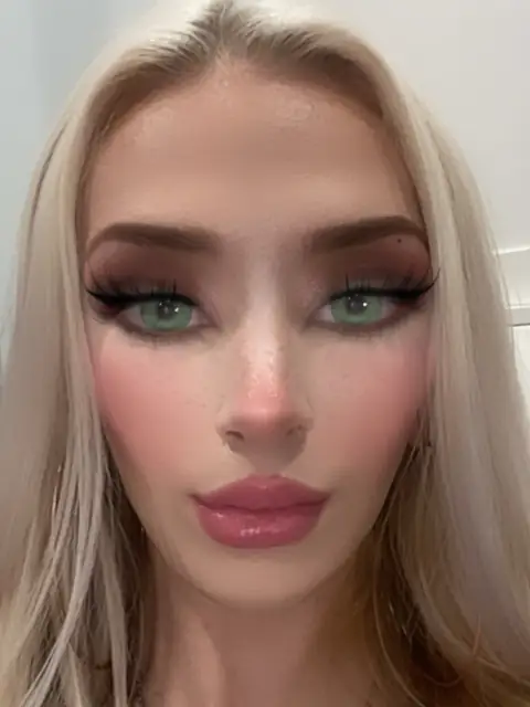 Stripperella (Trans) on OnlyFans