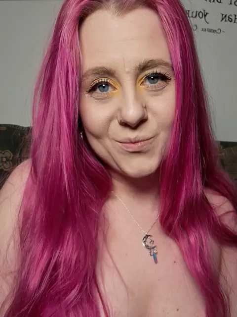 Faye Ember OnlyFans profile