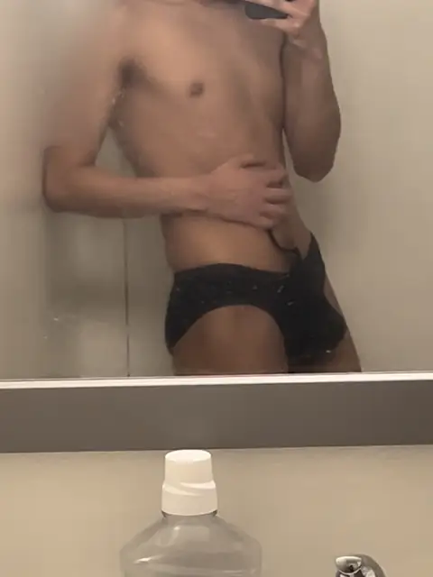 Alex Bee on OnlyFans