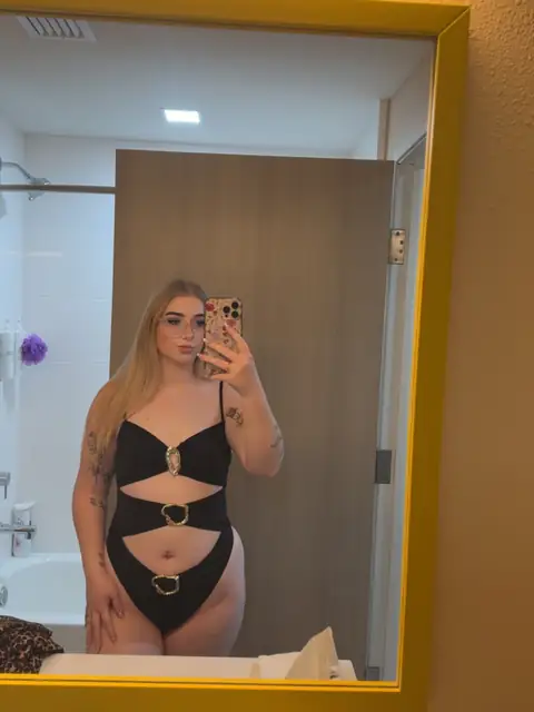 Katie Blu OnlyFans profile