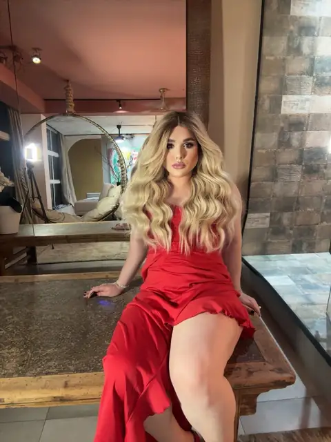 Antonella Moss on OnlyFans