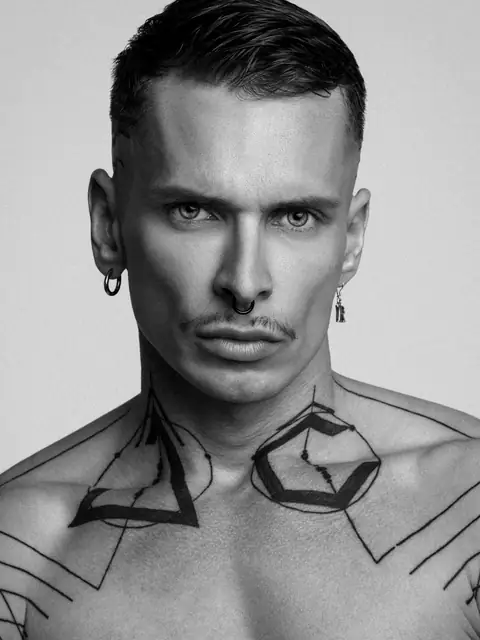 RobertRoyal01 on OnlyFans