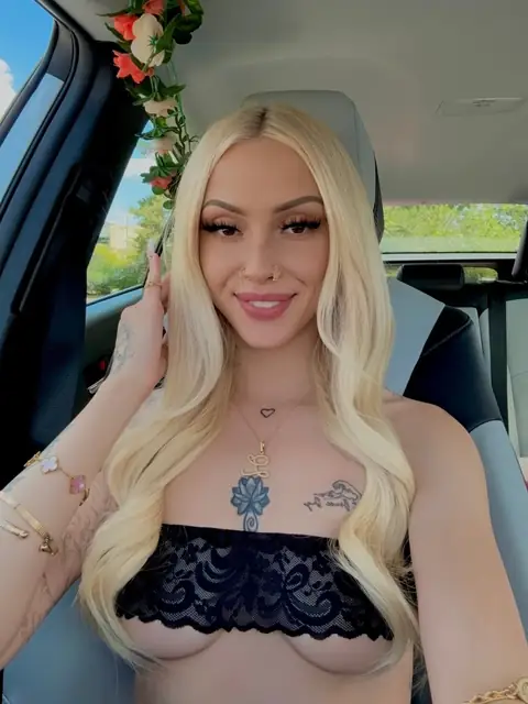 Laveenalovee on OnlyFans
