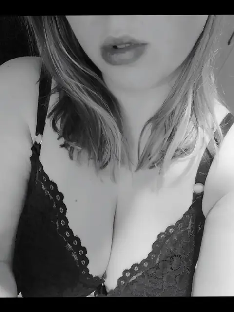 Curvy Charlotte OnlyFans profile