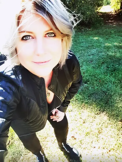 BEE on OnlyFans