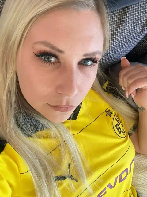 Lena OnlyFans profile