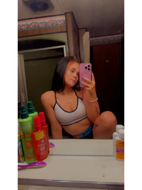 Rena on OnlyFans