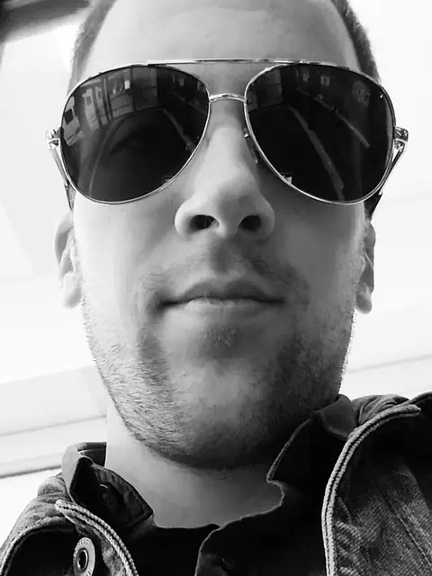Alexander Shayatovich OnlyFans profile
