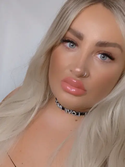 MILLY FOX OnlyFans profile