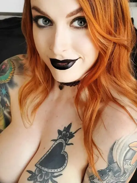 Zalia VIP room OnlyFans profile