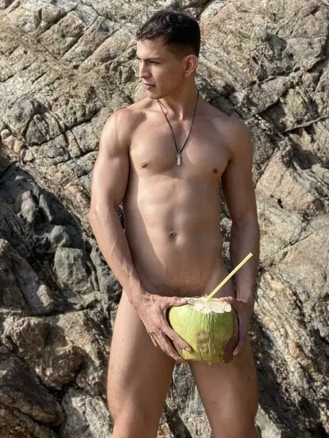 ALEJOZAMOZ on OnlyFans
