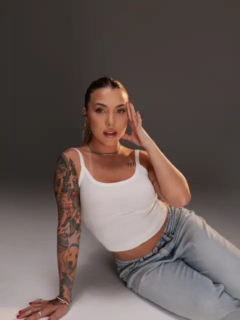 Sophie buttini Top 1% on OnlyFans
