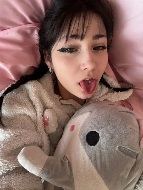 Mari on OnlyFans