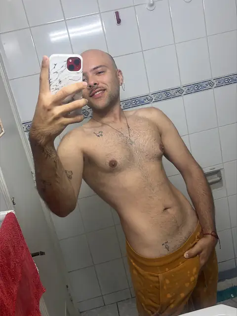 Miguel Camilo on OnlyFans