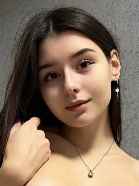 Petite.Grl on OnlyFans