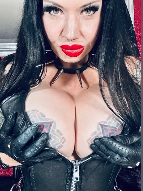 Maya Sinstress Free on OnlyFans