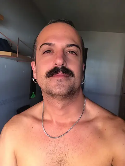 Pageelo_ on OnlyFans