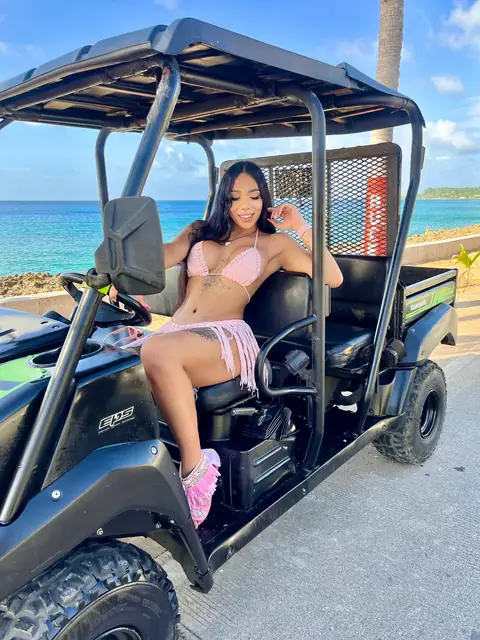 Salom Cort s QUEEN OF c u m ON OF on OnlyFans