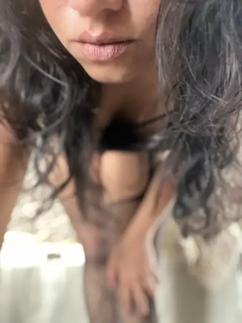 Lina Zara on OnlyFans