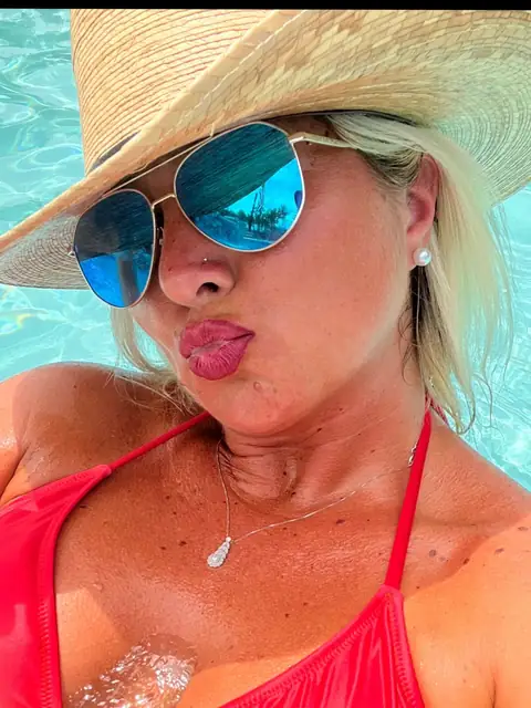 Tanning_Krissi128 OnlyFans profile