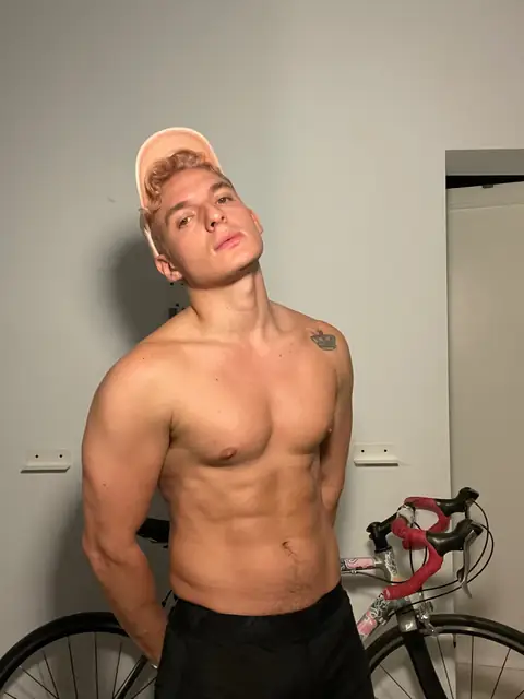 Mango Milkshake on OnlyFans