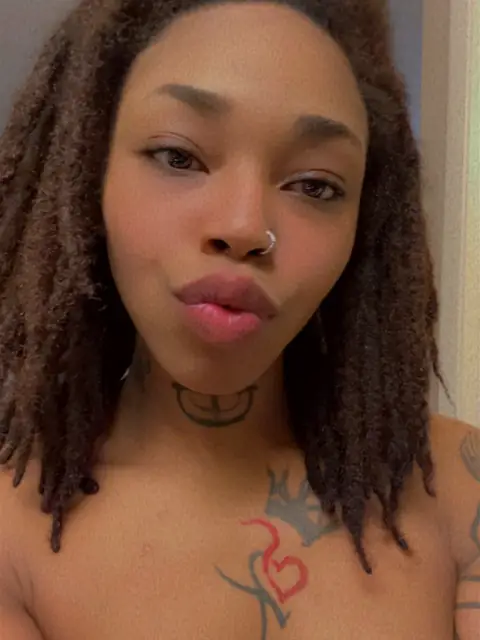 Layla on OnlyFans