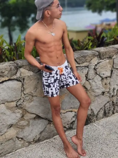 Elhiu Torres on OnlyFans