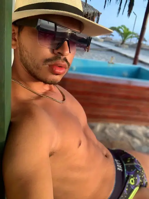 D O R I A N V E R G O N on OnlyFans