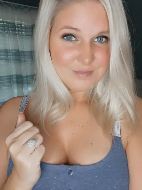 RachelElizabeth on OnlyFans
