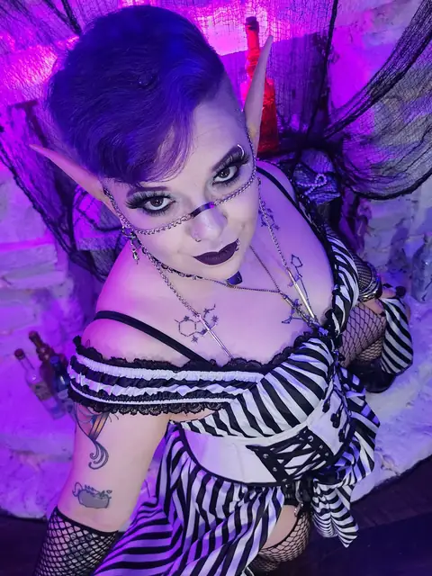 Rose Red Neko on OnlyFans