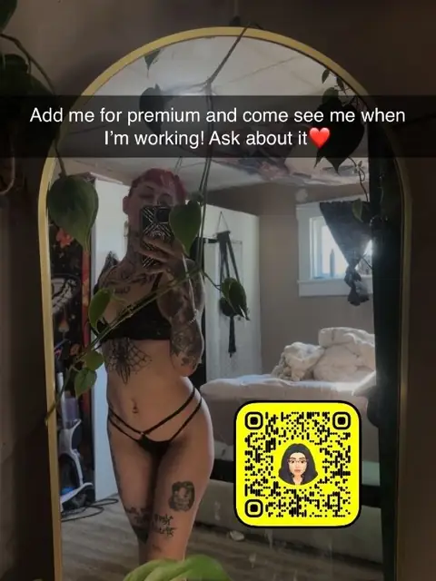 Tatted bhaddie W/ a booty. on OnlyFans