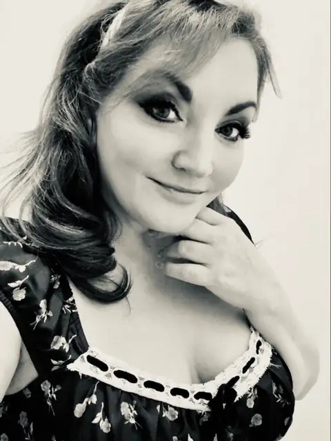 Cougar Mama Candace (Candy Redwing) on OnlyFans