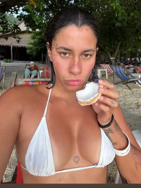 Fernanda Mota Farhat on OnlyFans