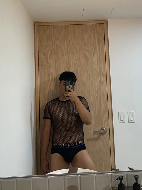 Luis Acevedo on OnlyFans