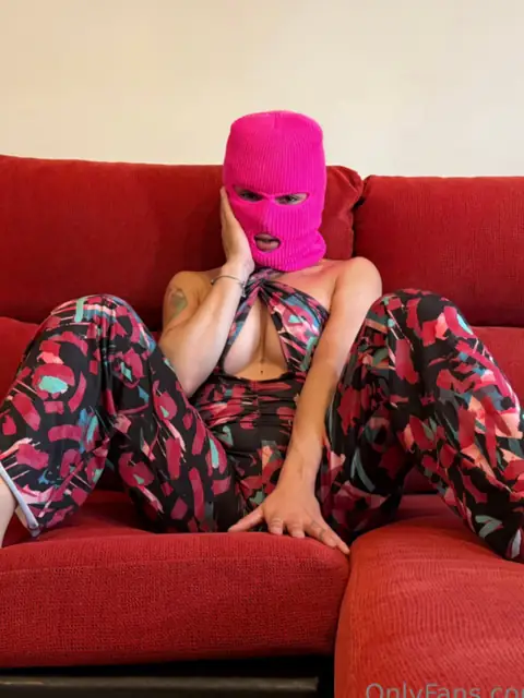 Anna Mor n on OnlyFans