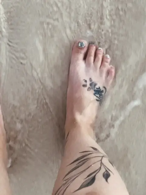 Emily Robins OnlyFans profile