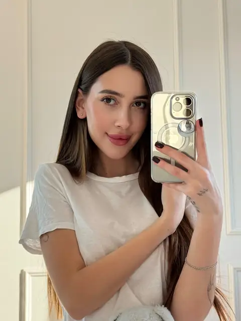 Molly Moore on OnlyFans