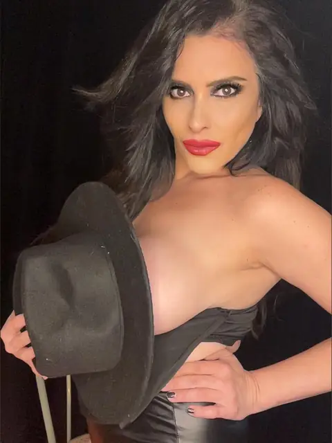 Lucille OnlyFans profile