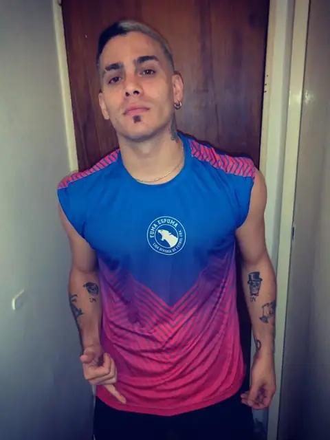 leo22cm on OnlyFans